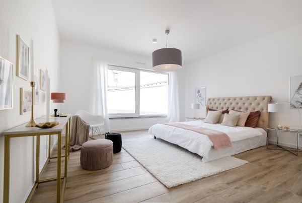 Master-Schlafzimmer, zum ruhigen Innenhof gelegen